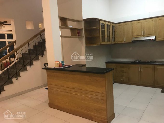 Bán nhà biệt thự Phú Mỹ Hưng, Quận 7  thuộc khu Hưng Thái Full nội thất cao cấp nhà còn mới LH 0915 21 3434 PHONG.