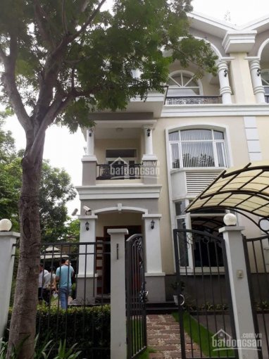 Bán biệt thự Hưng Thái, Phú Mỹ Hưng, nhà sửa chữa đẹp DT: 7*18m, Gía: 17.750 tỷ. LH 0915 21 3434 PHONG.