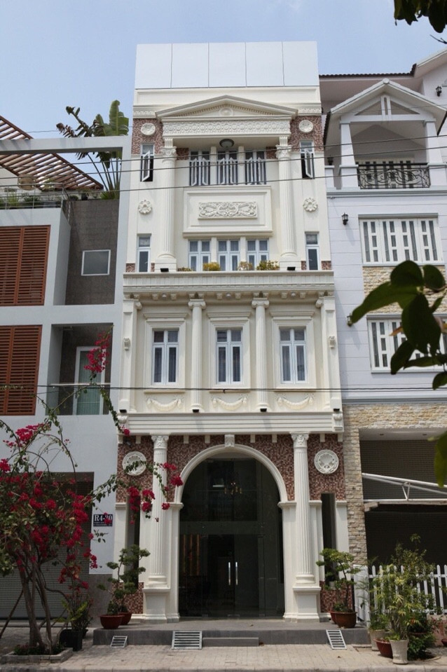 Bán nhà Phú Mỹ Hưng - Q7  khu Hưng Gia 2 giá 23 tỷ nhà mới đẹp đang cho thuê 2500$/tháng LH: 0915 21 3434 PHONG.