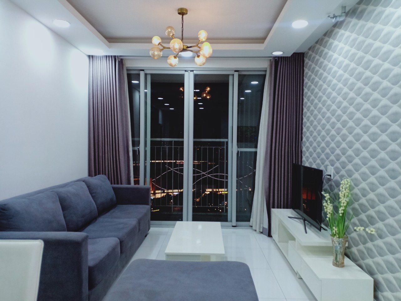 Cần cho thuê gấp CH  Riverside Residence 2PN, 80m2, giá 15 tr/tháng, lầu cao, view sông.nội thất mới  LH: 0906385299 