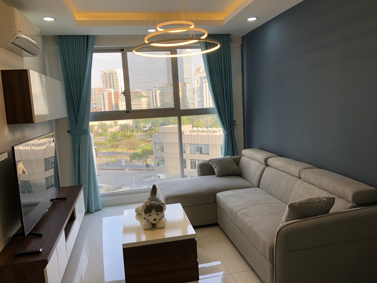 Cần cho thuê gấp căn hộ Riverside Residence, nhà có 2PN 2WC giá 16 triệu/th rẻ nhất thị trường . nội thất đầy đủ , lầu cao  0906385299 ( em Hà )