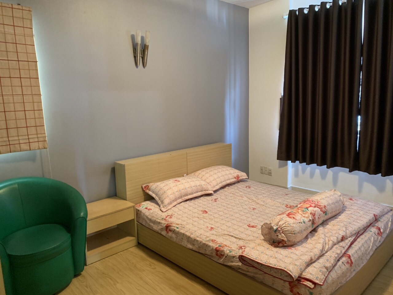 Cho thuê căn hộ cao cấp Hùng Vương Plaza Q.5 dt 130m, 3 PN, 21tr/th, đầy đủ nội thất. LH C.Chi 0938095597