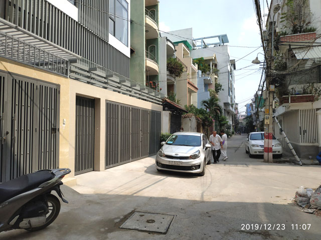 Cho nữ thuê Phòng trọ Q.Bình Thạnh, 25m2 mới đẹp, có ban công, cửa sổ, hẻm 7m. Giá rẻ nhất khu này.