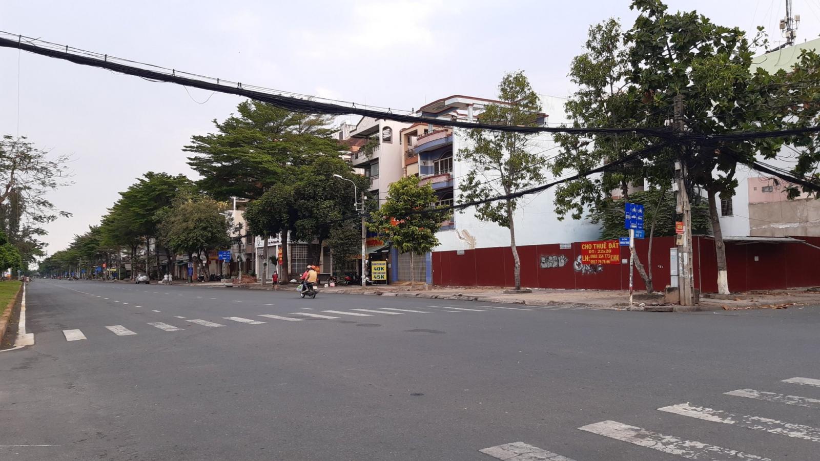 Khu Kinh Doanh Phồn Thịnh - Góc 2 mặt tiền Vành Đai Trong - 22 x 20m đối diện Viecombank.