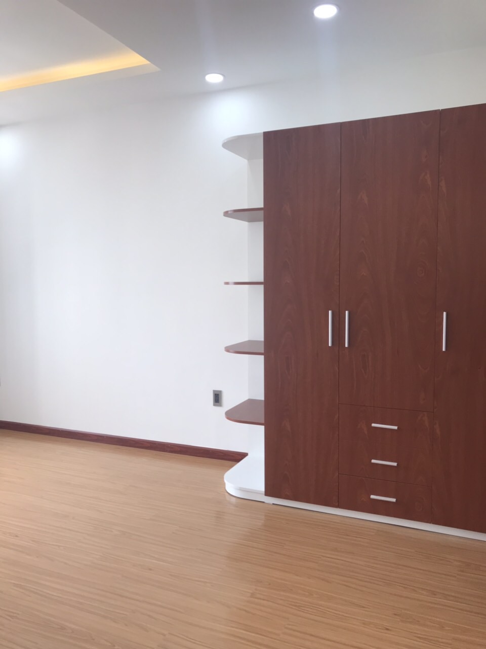 Cho thuê căn hộ chung cư tại Dự án Xi Grand Court, Quận 10, Tp.HCM diện tích 70m2 giá 14.5 Triệu/tháng