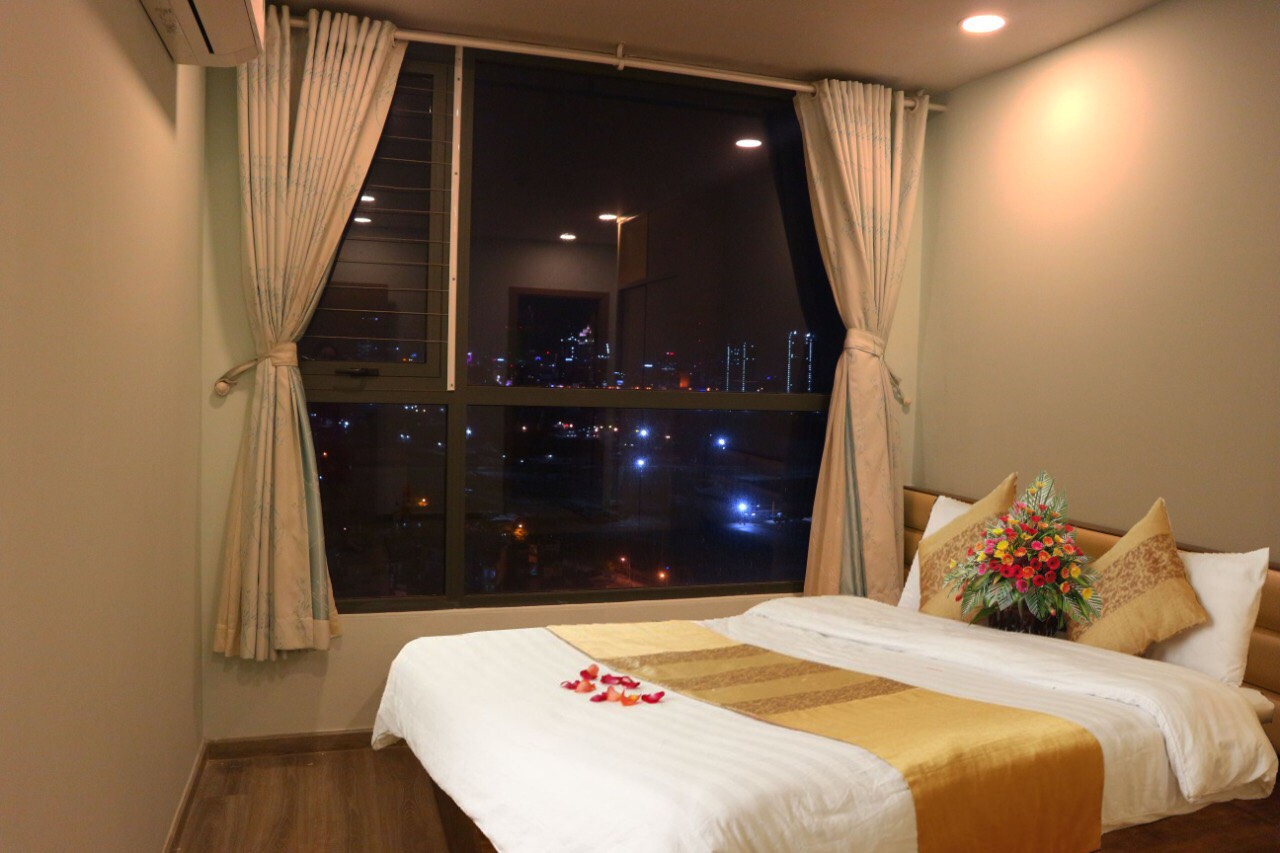 cho thuê căn hộ cao cấp Riva Part địa chỉ 504 Nguyễn Tất Thành Q.4 có 3PN đầy đủ nội thất giá 14 triệu