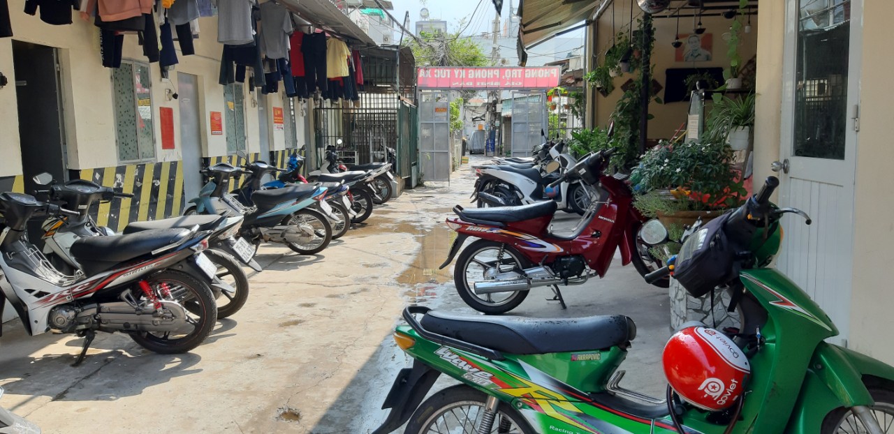 Phòng giá rẻ 2tr6  có máy lạnh an ninh, ko ngập tại 142/44 Nguyễn Thị Thập Bình Thuận  Q7