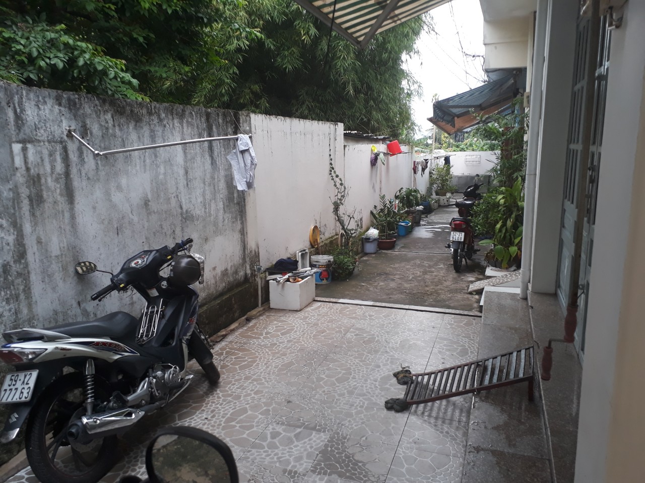 tôi cần cho thuê căn nhà C4 có gác phường Tăng Nhơn Phú B,Q9,ra Lê Văn Việt chỉ có 100 m