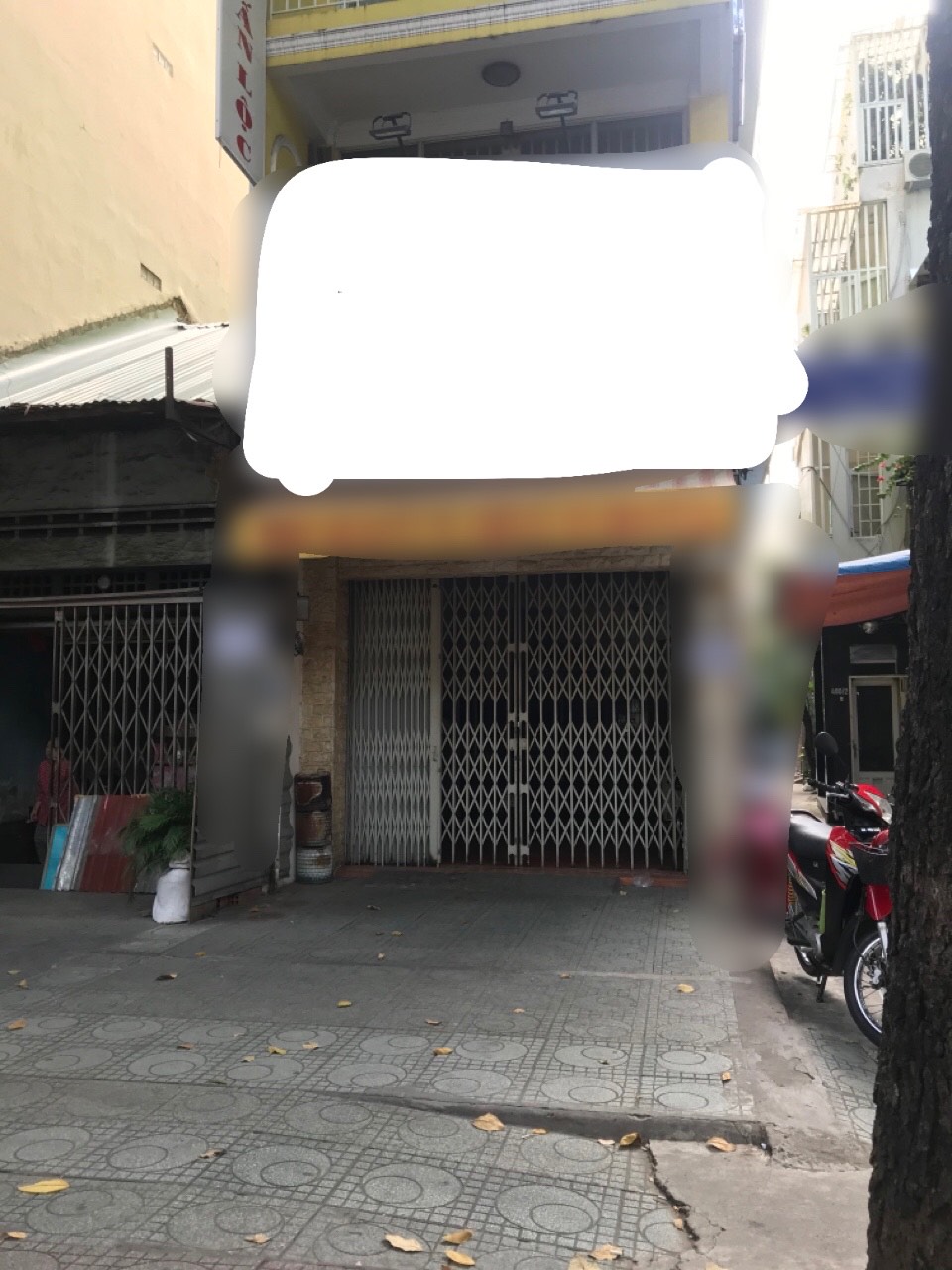 Cho thuê MT góc hai mặt tiền Ngô Gia Tự, p4, q10 Diện tích: 4 x 14 Giá thuê: 30tr/tháng 