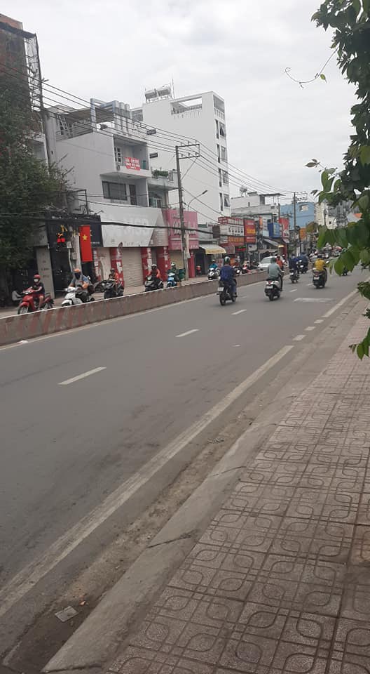 Nhà mặt tiền 4x35m huỳnh tấn phát, Quận 7 gần khu chế xuất Tân Thuận thuận tiện kinh doanh