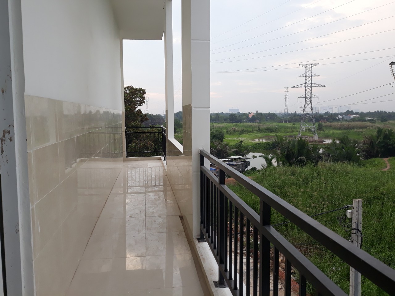 Cho thuê căn hộ dịch vụ mini gần Gigamall Phạm Văn Đồng, nhà mới xây có máy lạnh LH: 0964.762.748