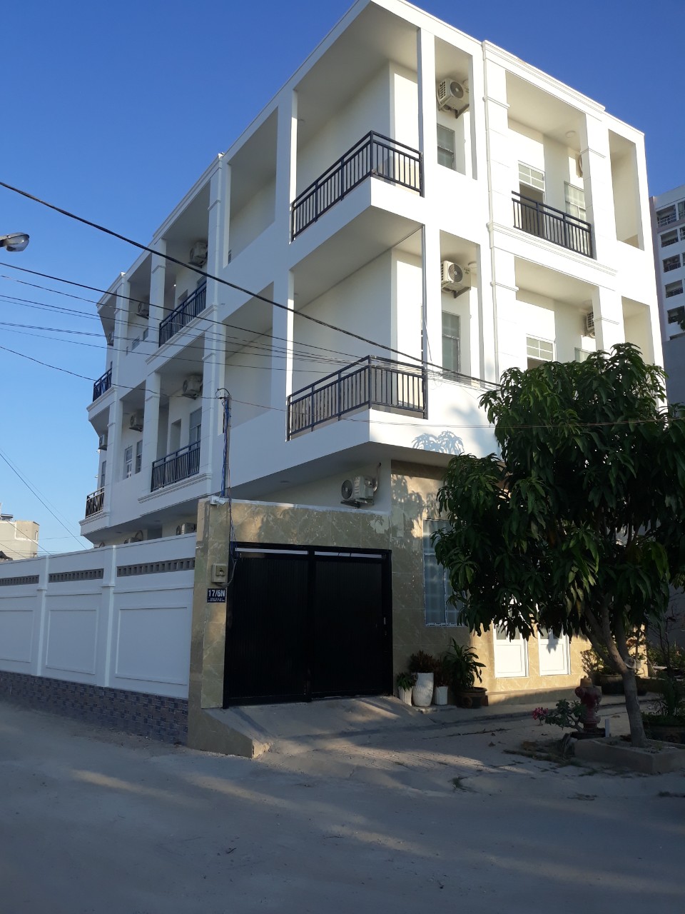 Cho thuê căn hộ dịch vụ mini gần Gigamall Phạm Văn Đồng, nhà mới xây có máy lạnh LH: 0964.762.748