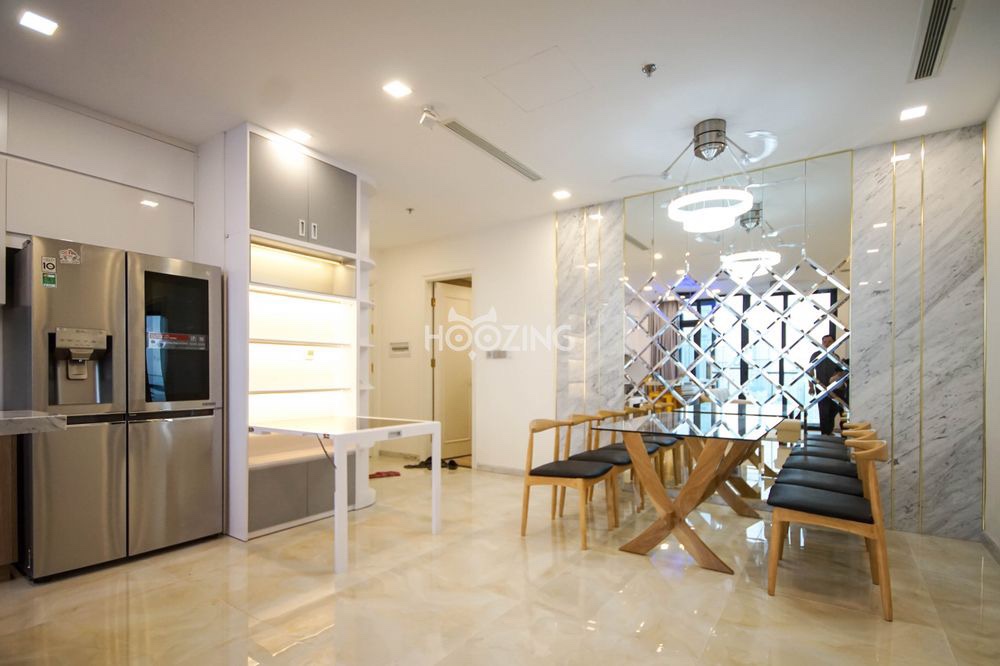 Cho thuê căn hộ chung cư tại Dự án Vinhomes Golden River Ba Son, Quận 1, Tp.HCM diện tích 121m2 giá 35 Triệu/tháng