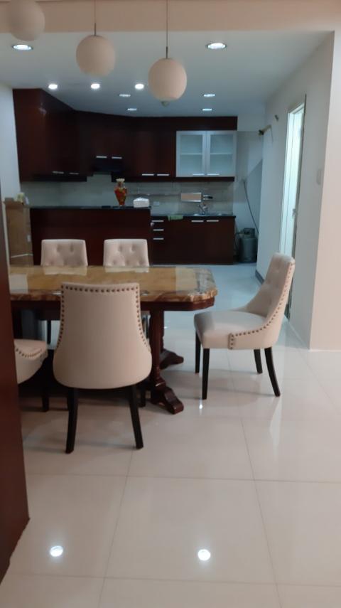 Cho thuê căn hộ chung cư tại Dự án Hùng Vương Plaza, Quận 5, Tp.HCM diện tích 132m2 giá 18 Triệu/tháng