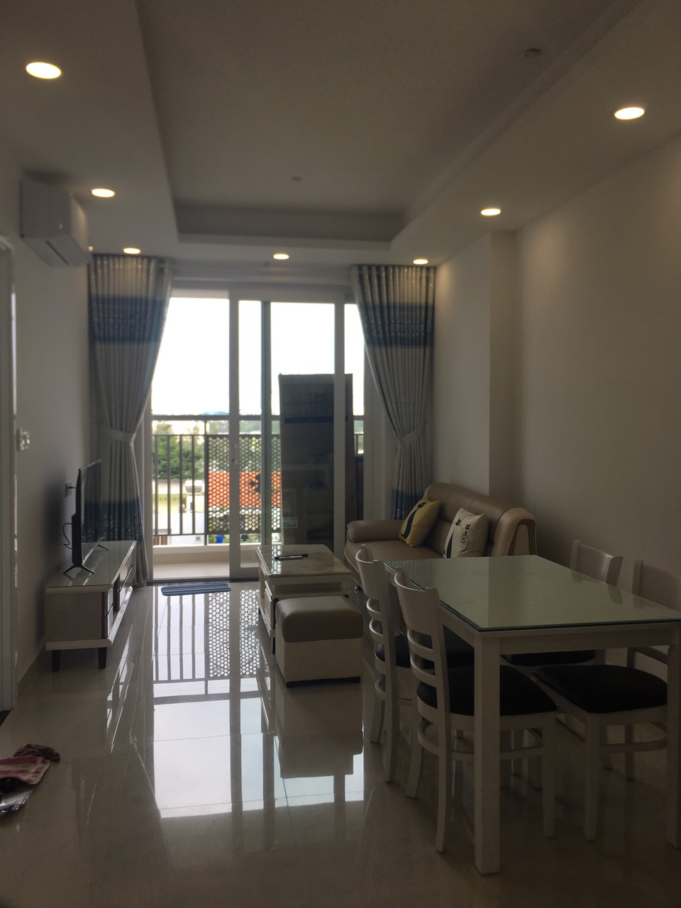 Cho thuê căn hộ chung cư Sài Gòn Mia- Khu Trung Sơn dt 66m, 2 phòng ngủ, 15tr/th, có nội thất