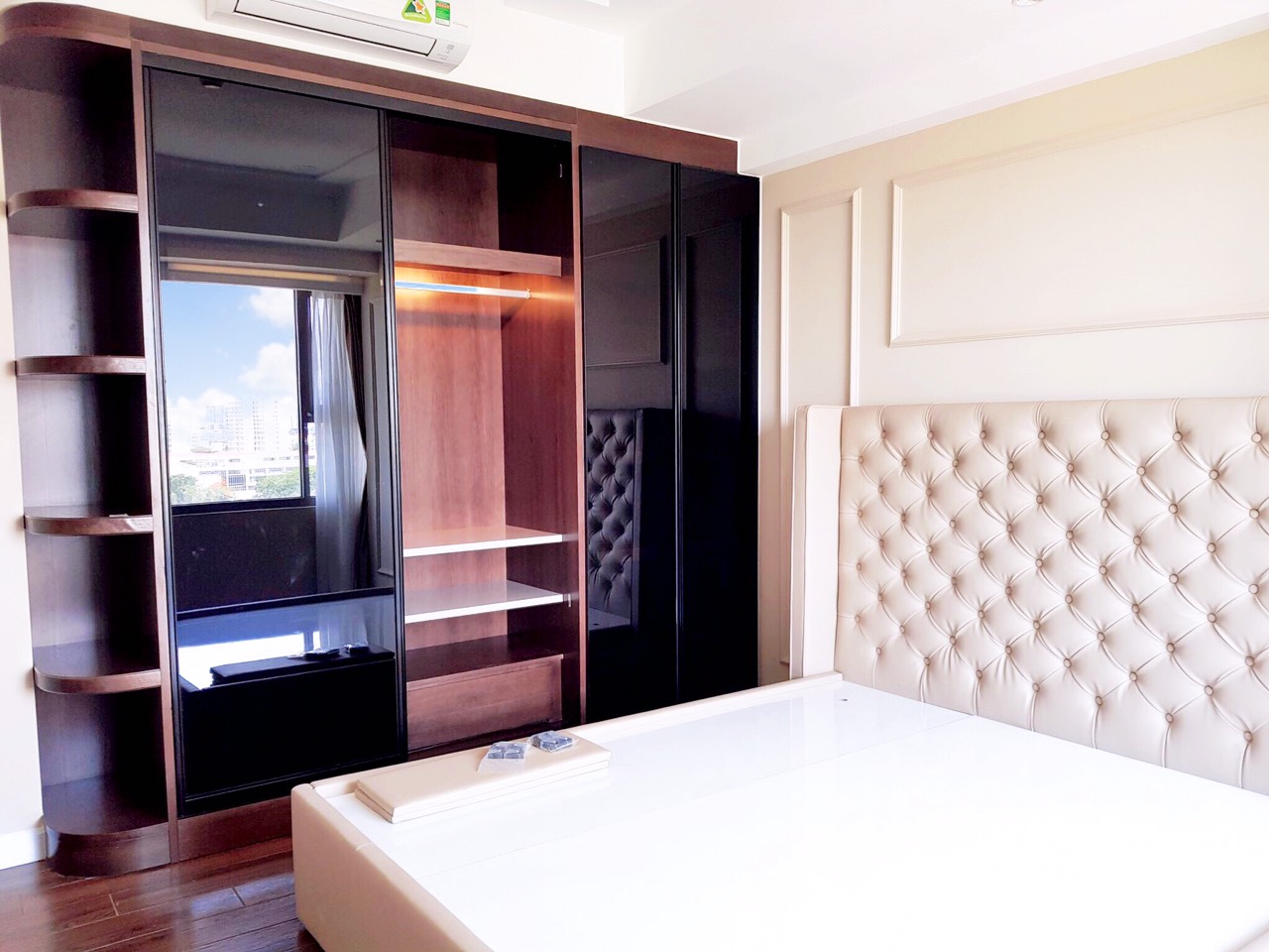 Cho thuê căn hộ Cao cấp Saigon South Residence Phú Mỹ Hưng, Tặng phí quản lý 2 Triệu.