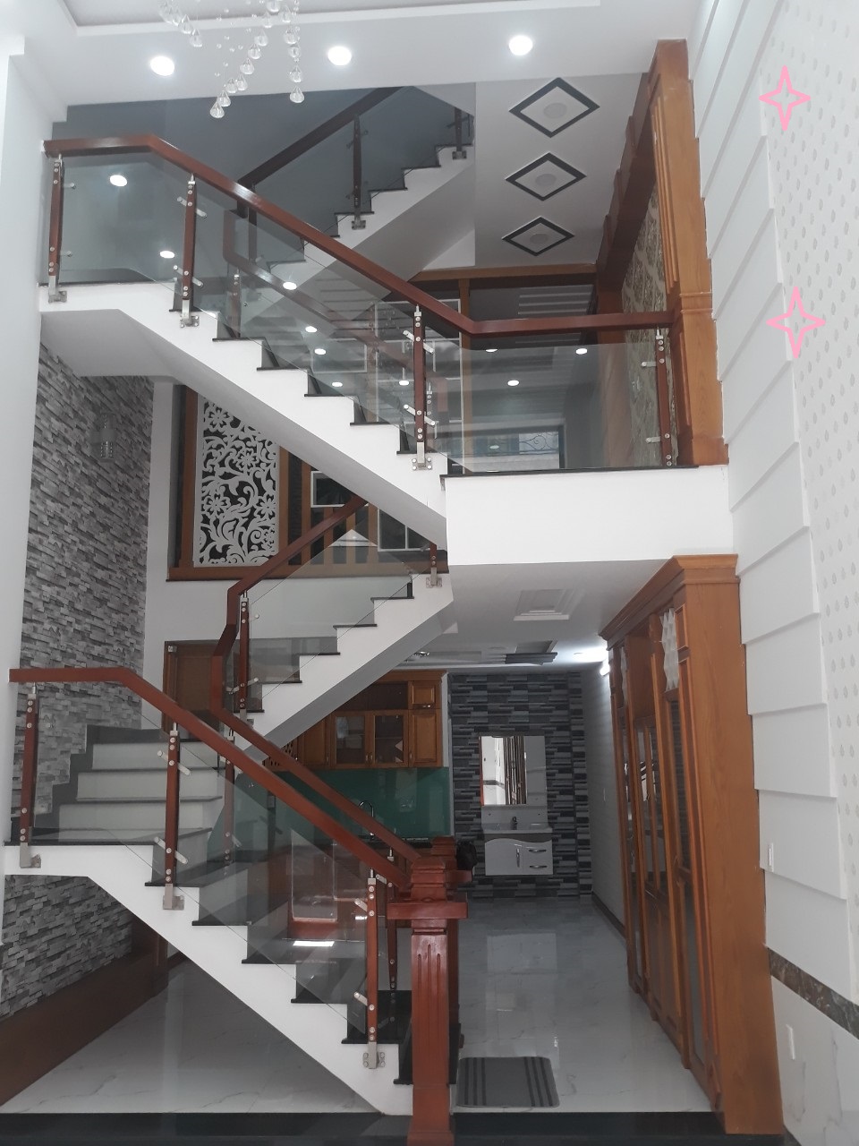 Nhà mới HXT Nguyễn Sỹ Sách Lững ,3L,5PN,5WC Full ML