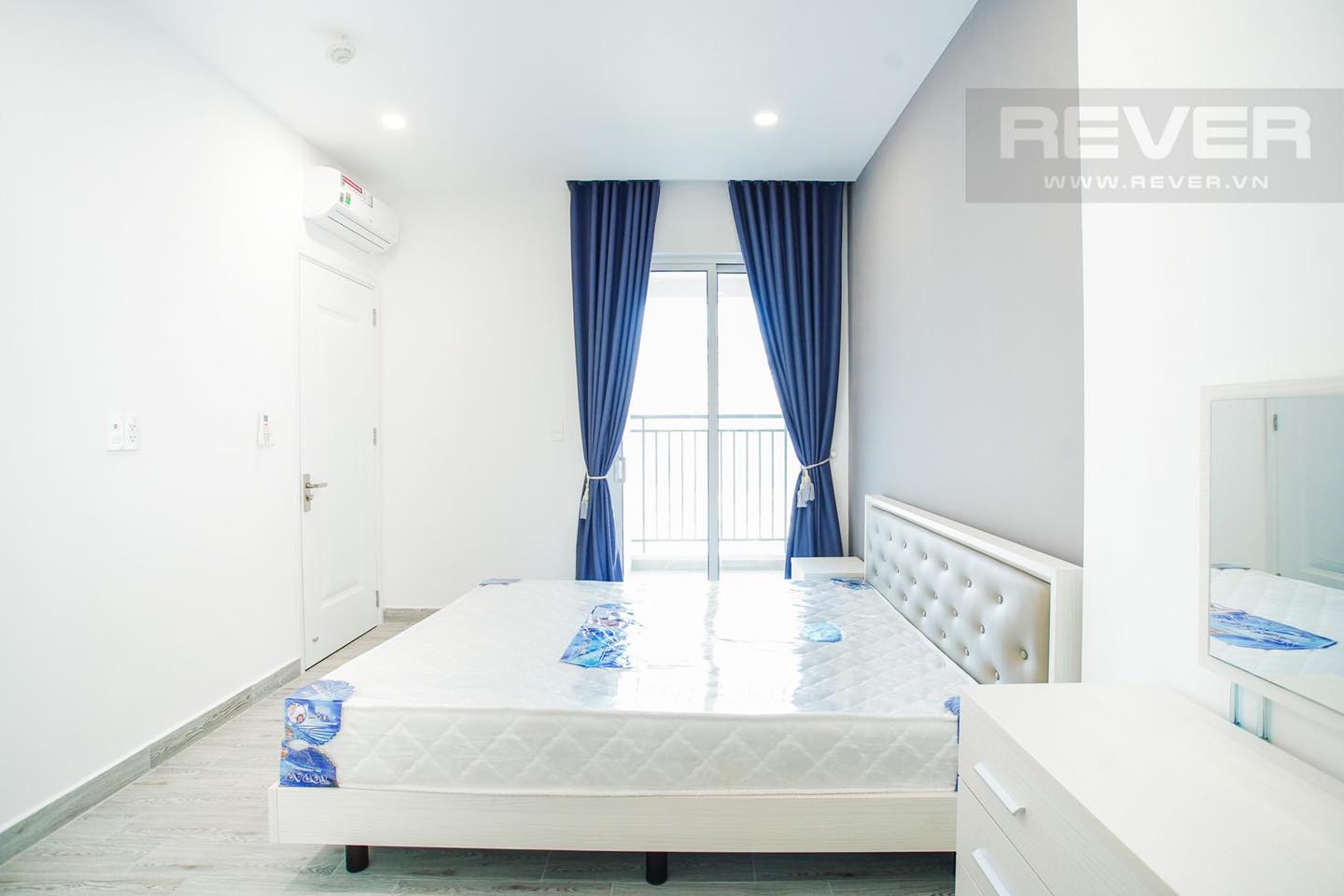 Cho thuê căn hộ chung cư cao cấp Saigon South Residence, 3 Phòng ngủ, Free phí quản lý