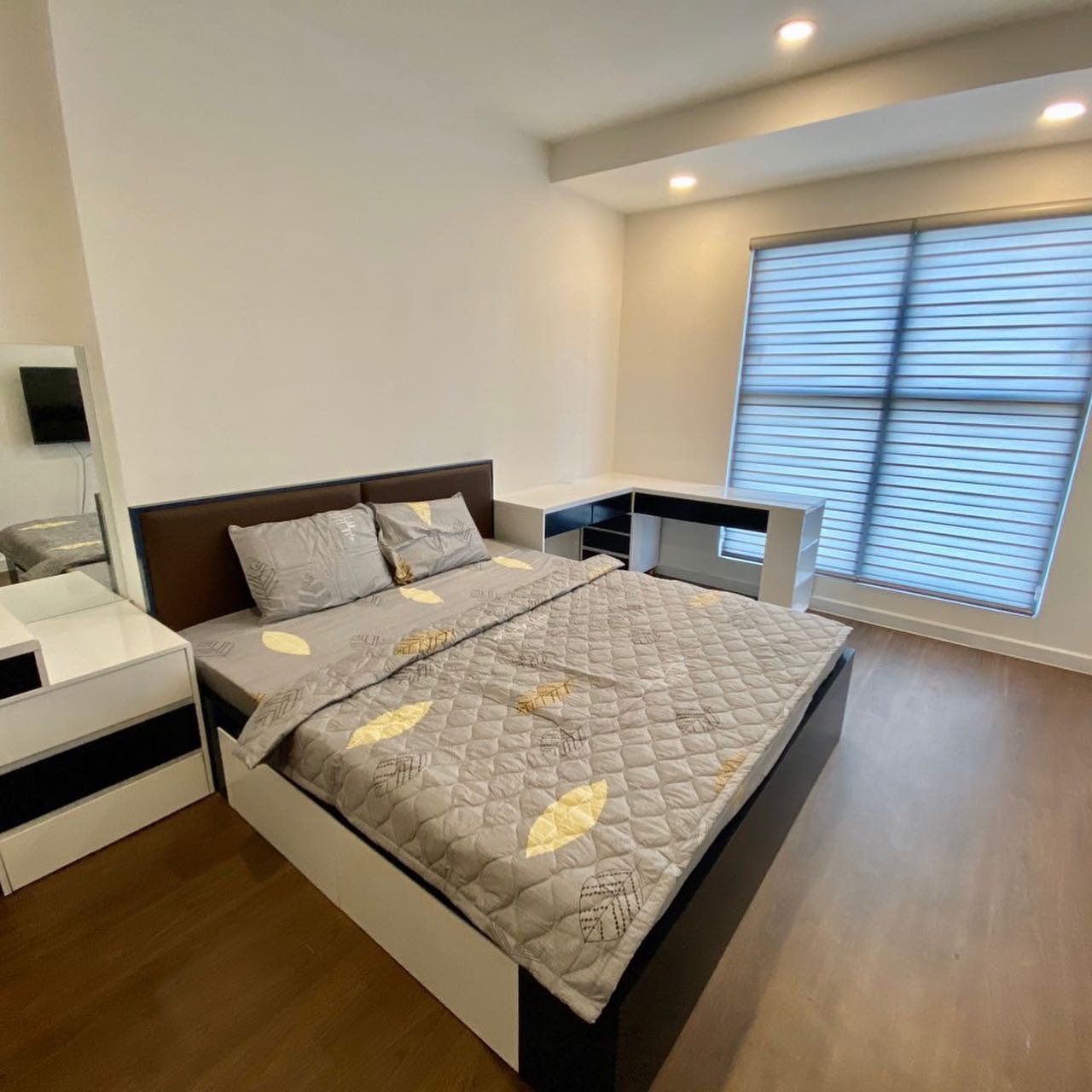 Cho thuê căn hộ gần Saigon South Residences, 2PN,  Miễn phí phí quản lý