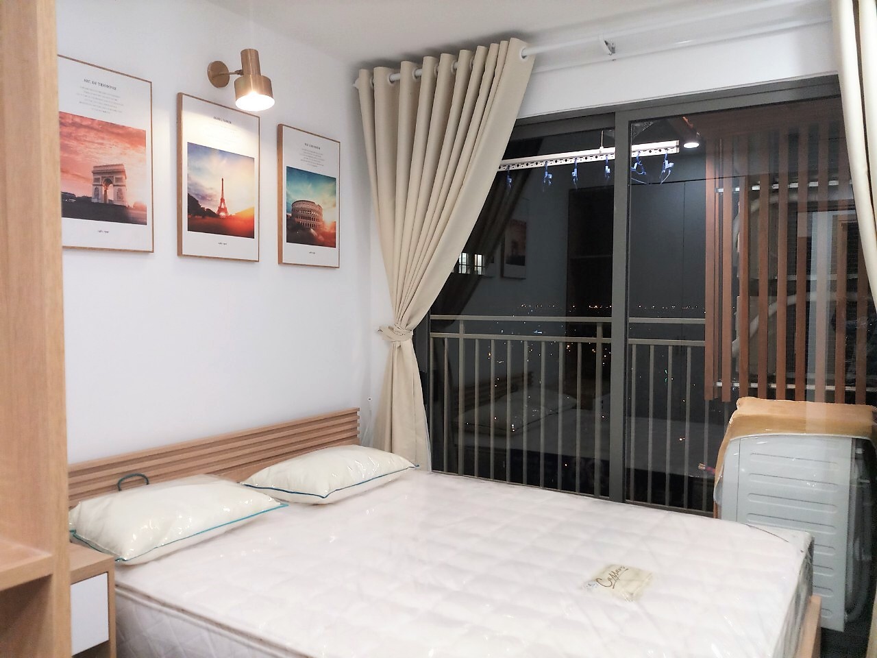 Cho thuê căn hộ 2 Phòng Ngủ Saigon South Residences, Free Phí Quản Lý.