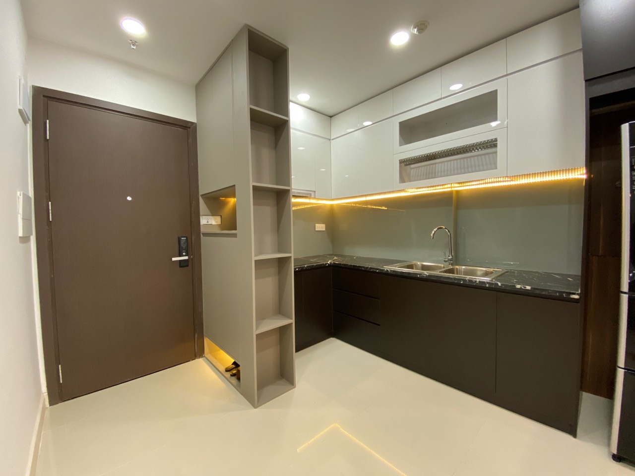 Cần cho thuê căn hộ Saigon South Residence, 3PN, Được Miễn phí phí quản lý