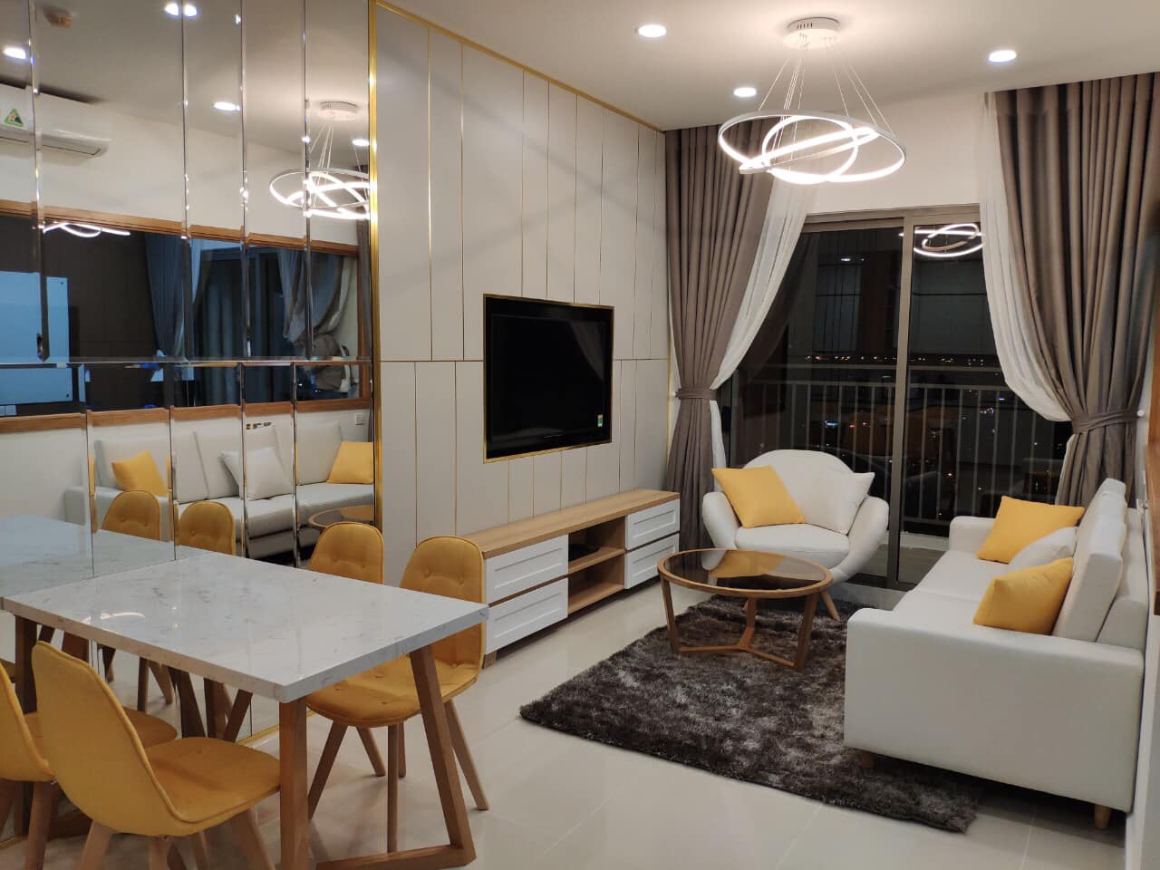 Cho thuê căn hộ 2Phòng Ngủ Tại Saigon South Residence Phú Mỹ Hưng