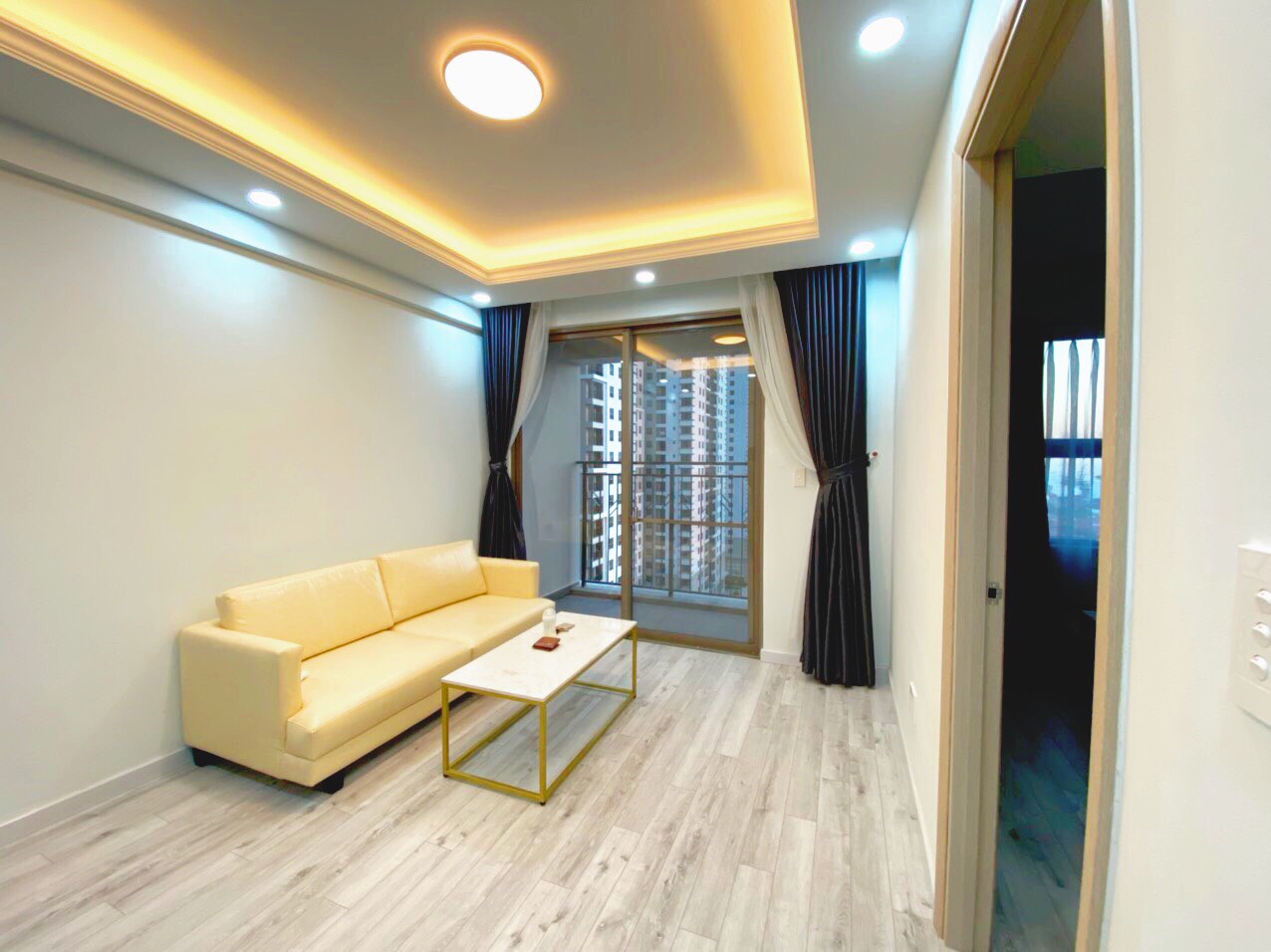 Cho thuê căn hộ Saigon South Residence, Mới 100%, Nội thất cao cấp