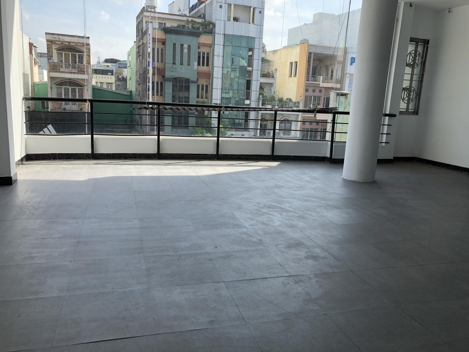 -Trống 2 Lầu Cần Cho Thuê ( MT 259 Cộng Hoà DT 7,5x13M)