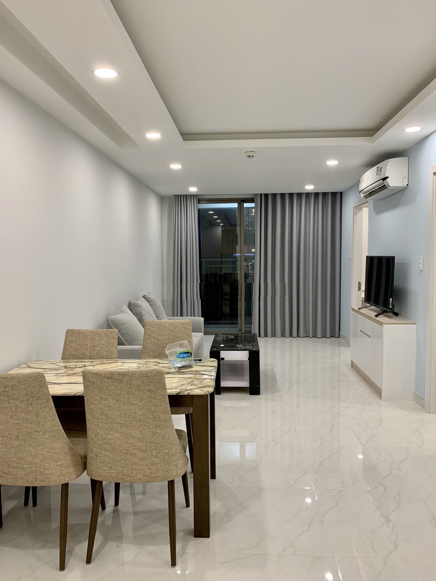 Cho thuê căn hộ Saigon South Residence Phú Mỹ Hưng, Nhà Mới 100%