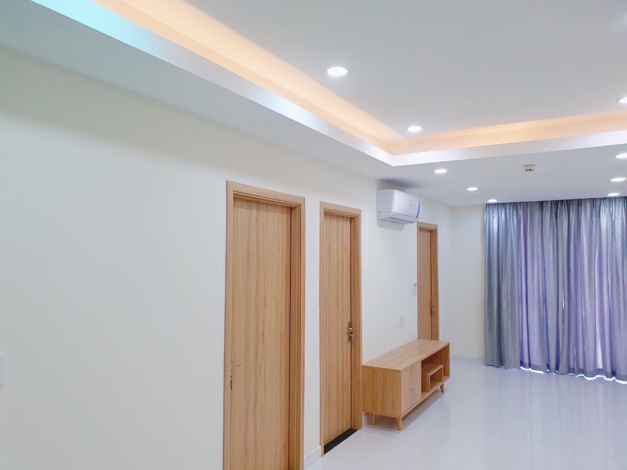 Cho thuê Saigon South Residences, Có 1 số nội thất, Free phí quản lý