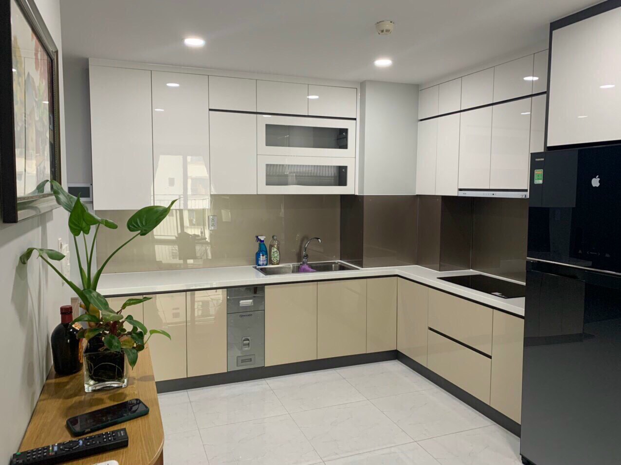 Cho thuê căn hộ Saigon South Residences, 2PN, 2WC, Đầy đủ nội thất.