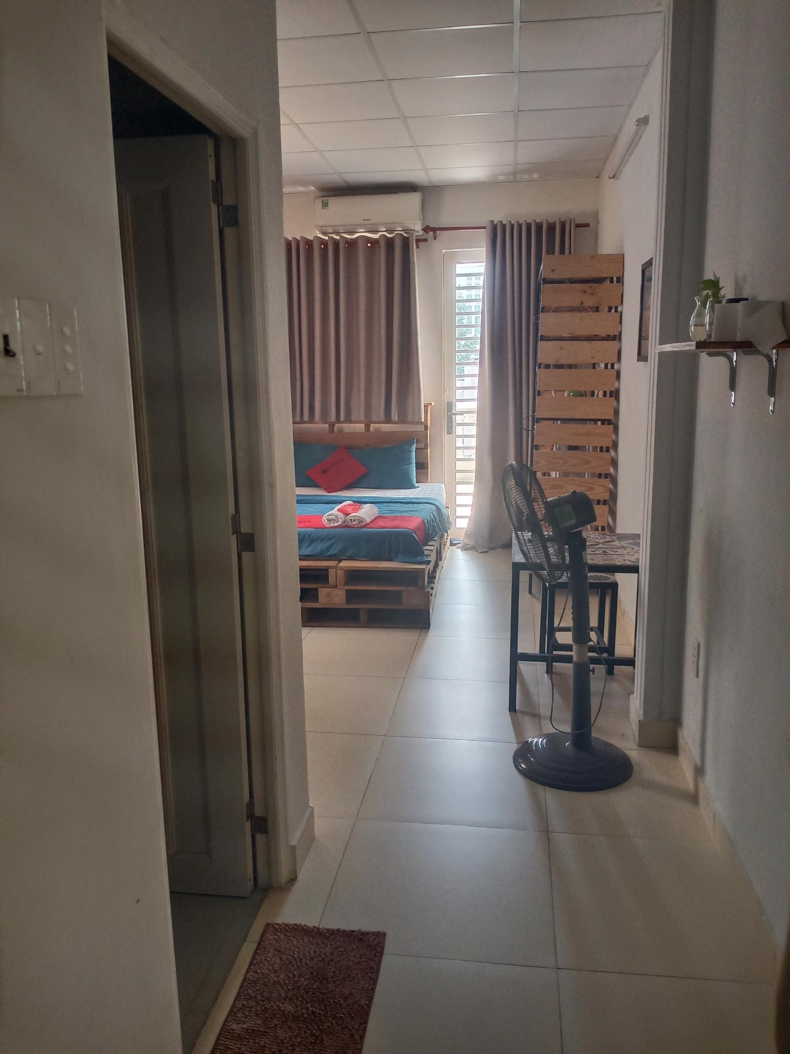 Cho thuê nhà làm căn hộ, homestay đường Nguyễn Bỉnh Khiêm, P. Đa Kao, Quận 1.  DT: 4 x 25m