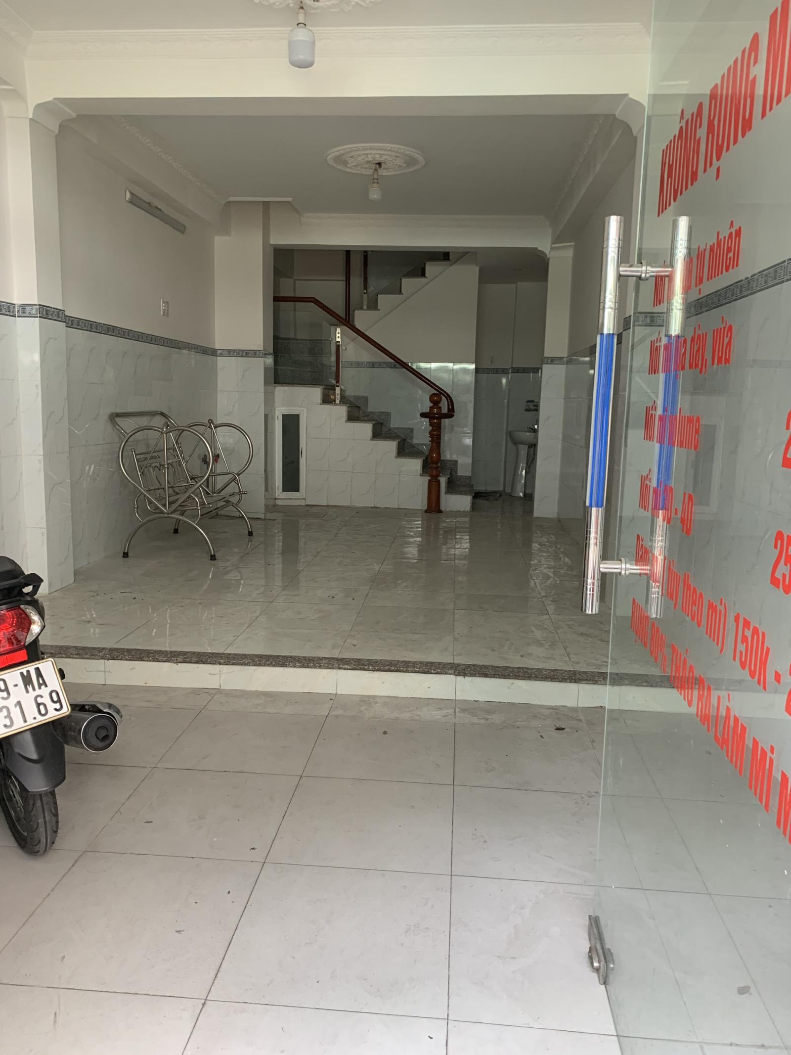 Cho thuê nhà hẻm xe tải Lê Hồng Phong, Quận 10