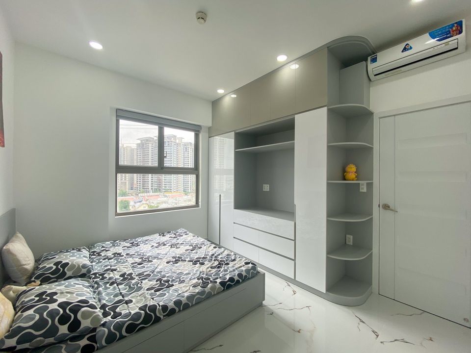 Cần cho thuê gấp Căn hộ cao cấp  Saigon South Residences, 2PN, 2WC, nhà mới 100%, nội thất siêu sang trọng.