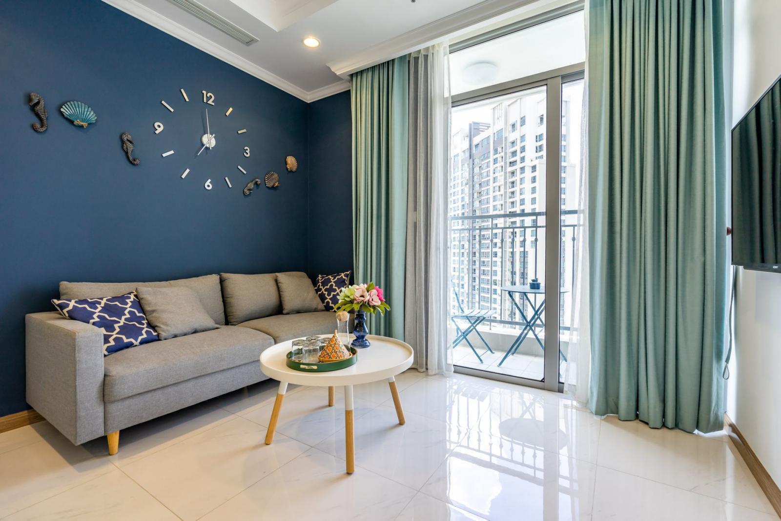 Cho thuê căn hộ cao cấp Saigon South Residence 2 phòng ngủ, miễn phí phí quản lý.