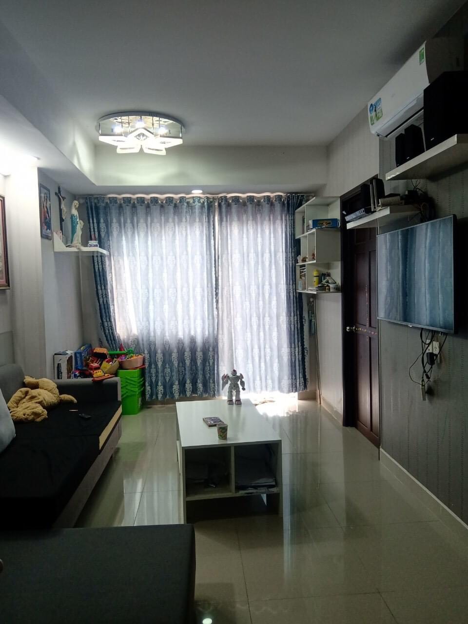 Cần cho thuê căn hộ 2 phòng ngủ 68m2 chung cư Depot Metro Tham Lương đầy đủ nội thất.