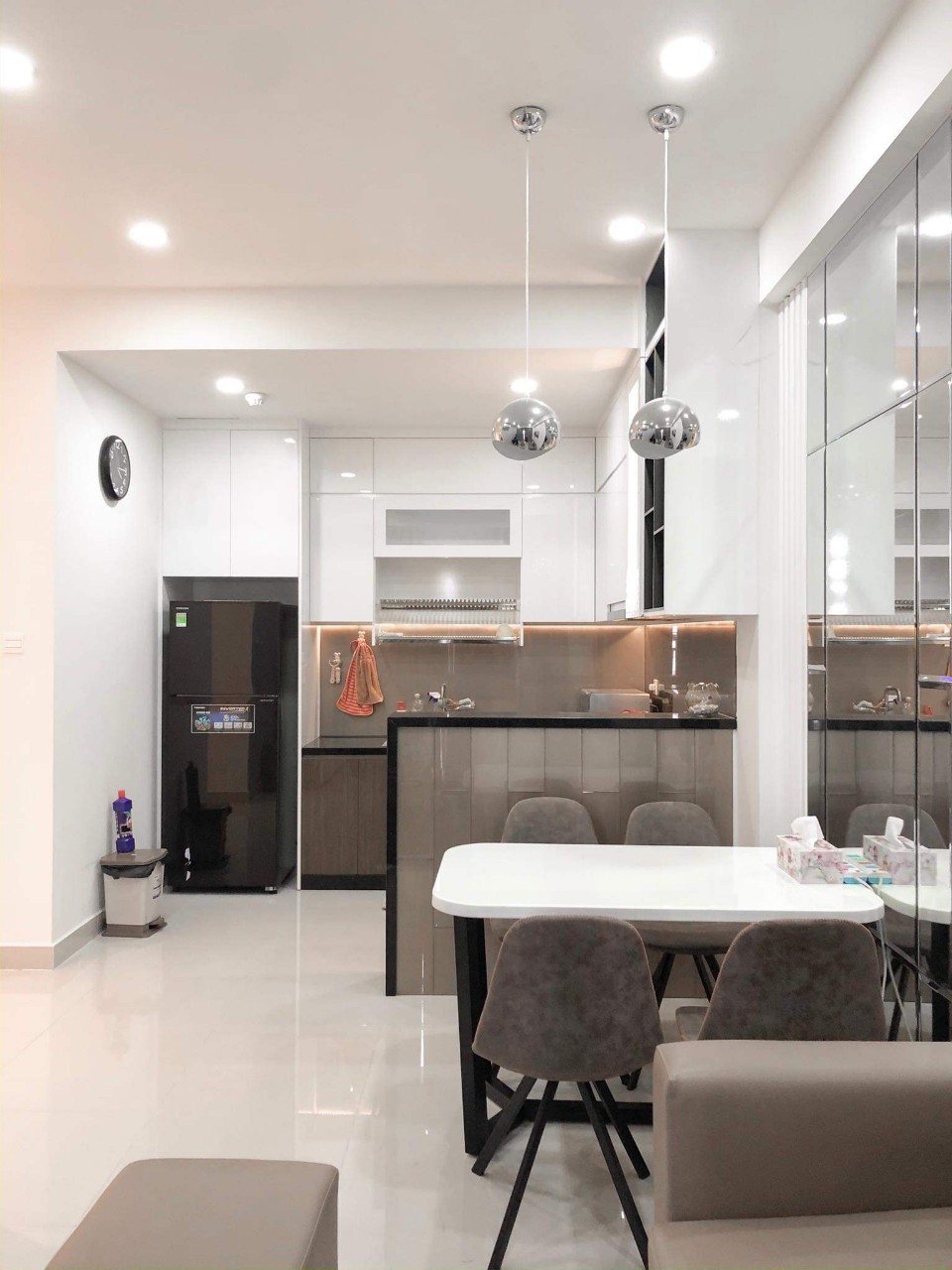  Cho thuê nhanh căn hộ Saigon South Residence, 2 Phòng Ngủ, Dọn Vào ở liền