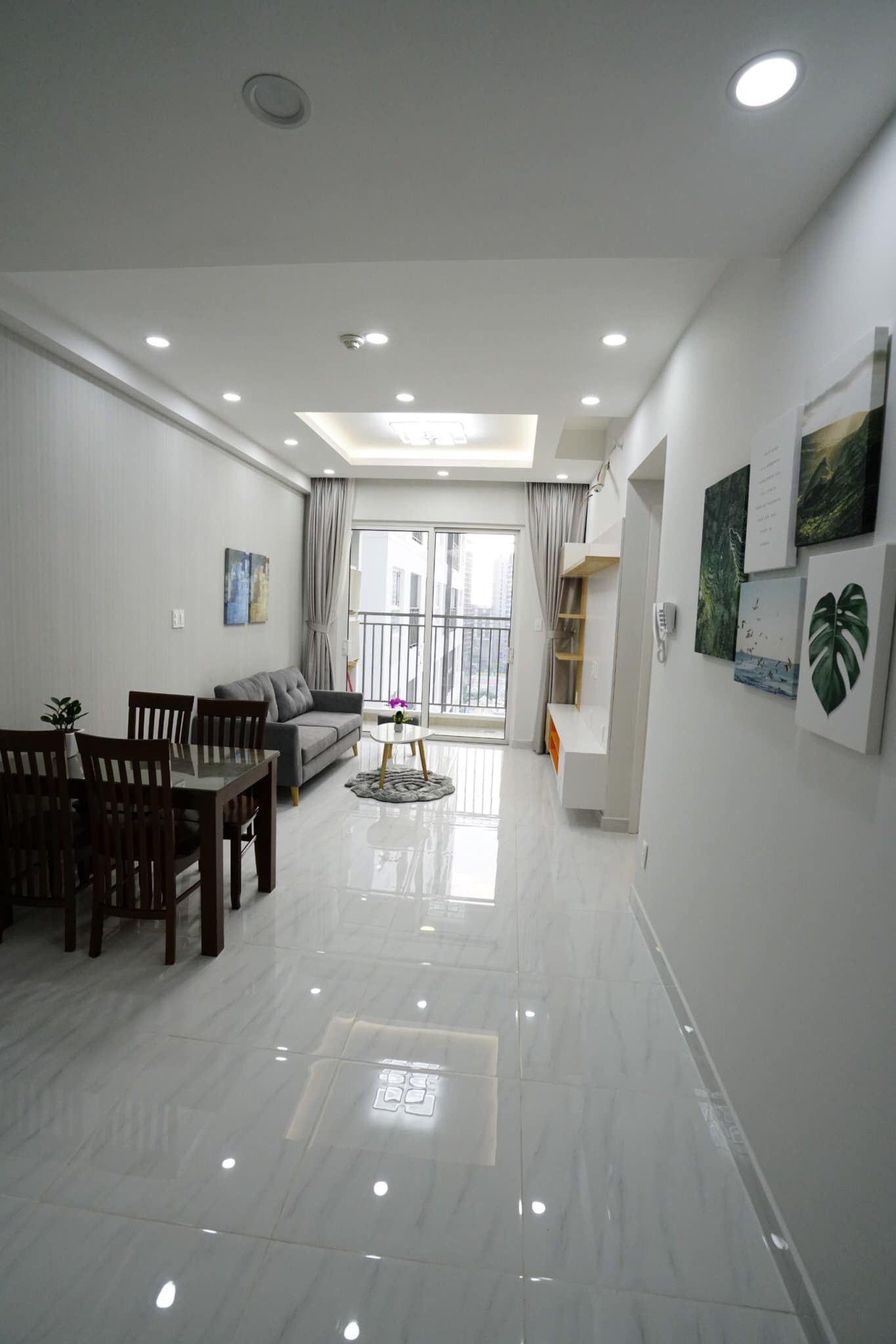 - Cần cho thuê căn hộ Saigon South Residence, đường Nguyễn Hữu Thọ, Nhà Bè, Tp.HCM.