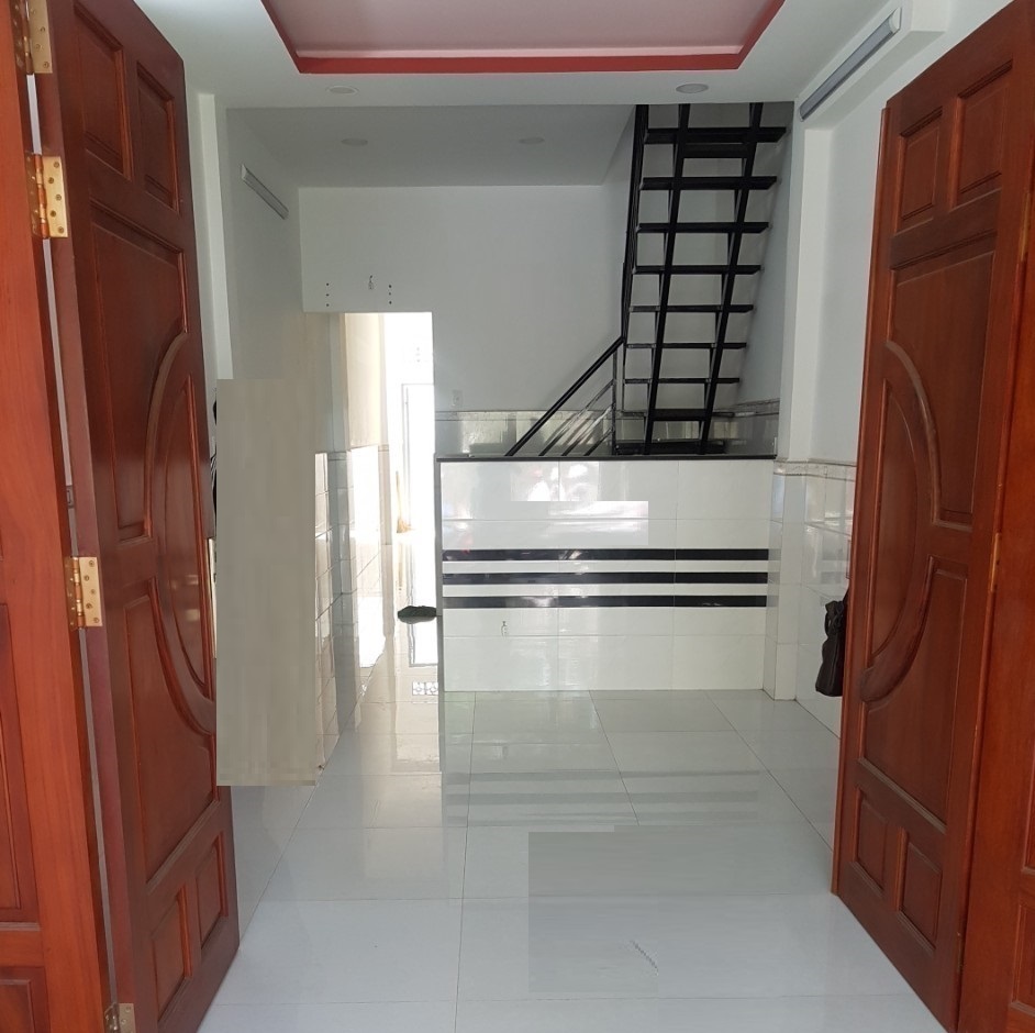Cần cho thuê nhà hẻm C3( hẻm Ok 3 con dê ), đường Phạm Hùng . 