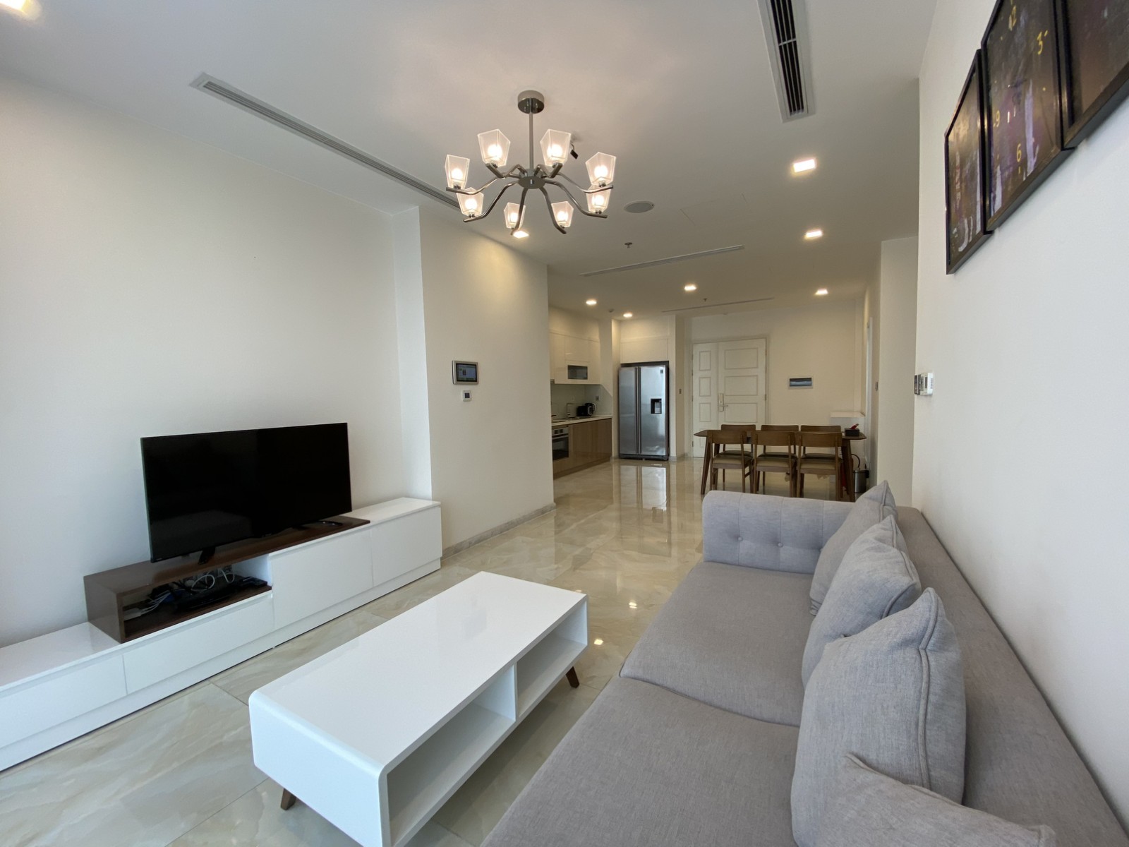 Cho thuê căn hộ chung cư tại Dự án Vinhomes Golden River Ba Son, Quận 1, Tp.HCM diện tích 112m2 giá 35 Triệu/tháng