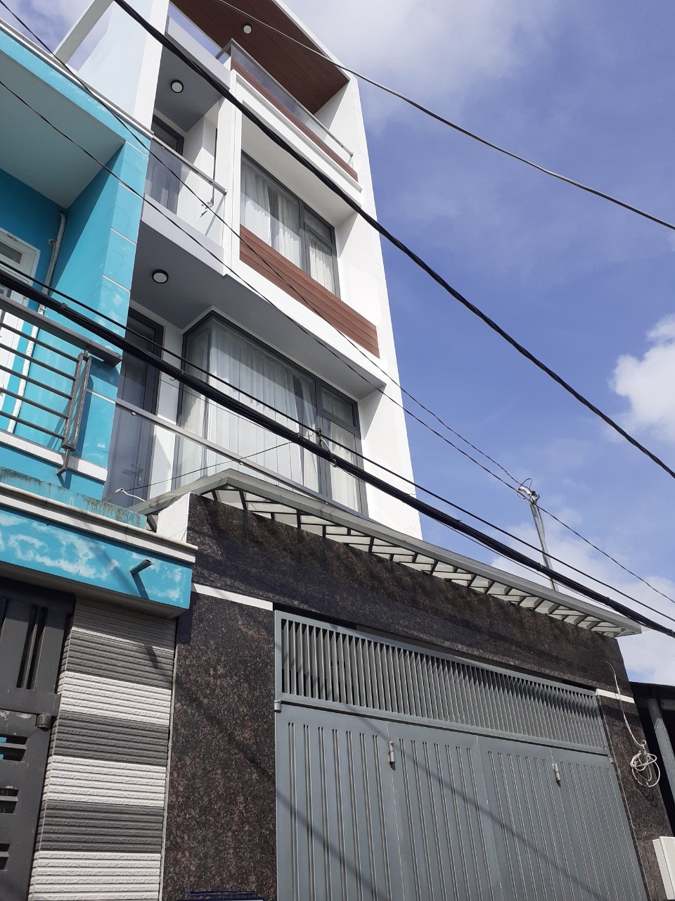  Nhà 4m x 19m, 4PN, hẻm Nguyễn Văn Quá. Giá 9tr