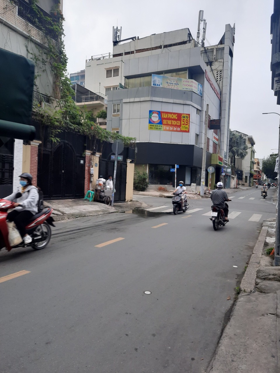Cho thuê nhà 79 Nguyễn Văn Thủ,Q1 185m2 Giá 40tr