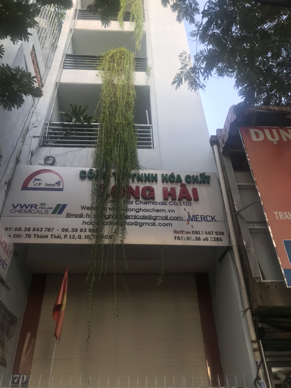 Cho thuê làm văn phòng 480m2 Thành Thái,Q10 có Hầm để xe