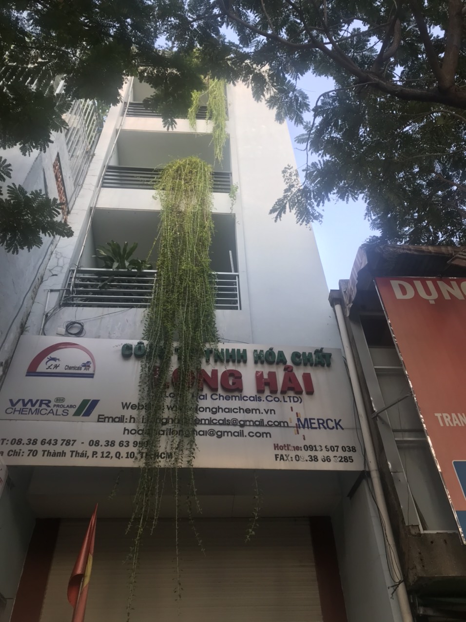 Cho thuê làm văn phòng 480m2 Thành Thái,Q10 có Hầm để xe