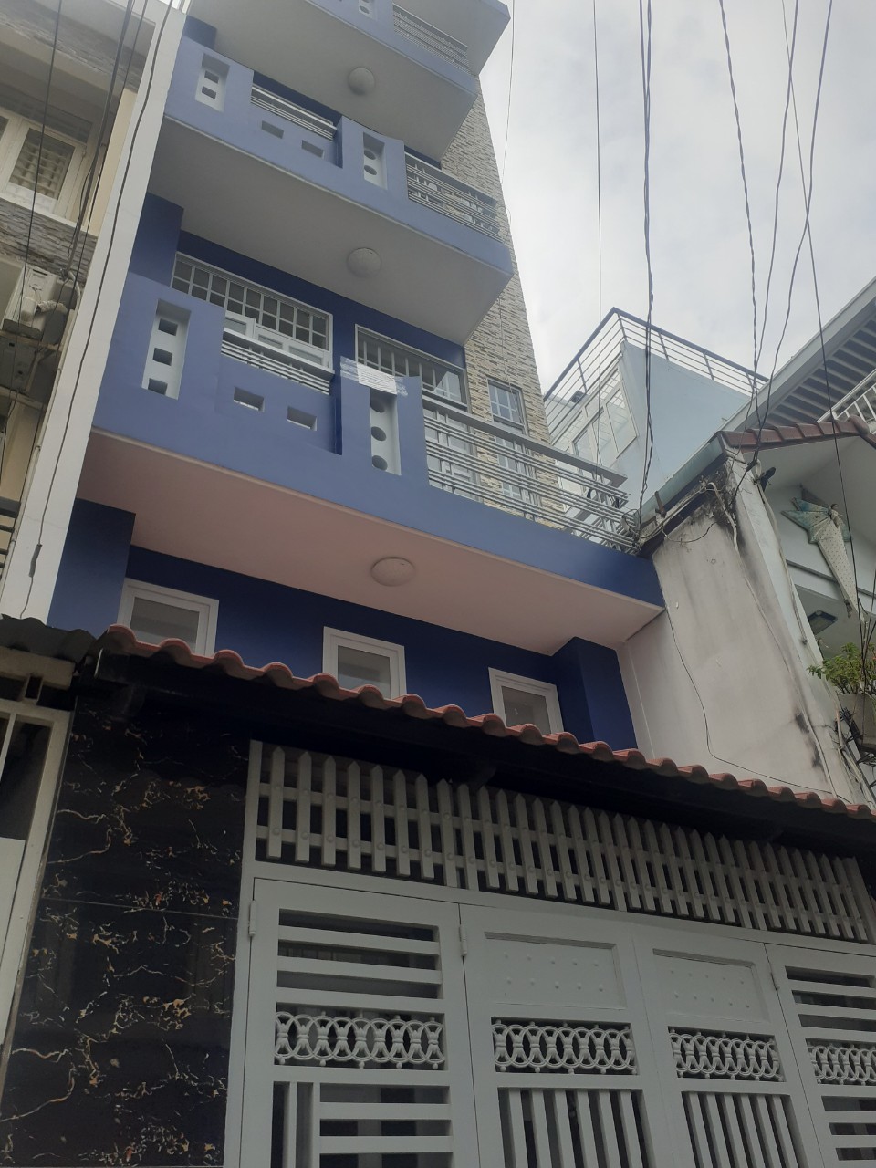 Nhà mới 4m x 15m, 4PN, hẻm Phạm Văn Chiêu. Giá 11tr
