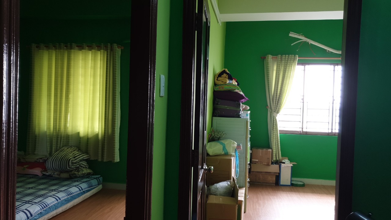 Cần bán căn hộ chung cư Khánh Hội 1 Q.4 dt 82m, 2 phòng ngủ,  sổ hồng, nhà đẹp, thoáng mát