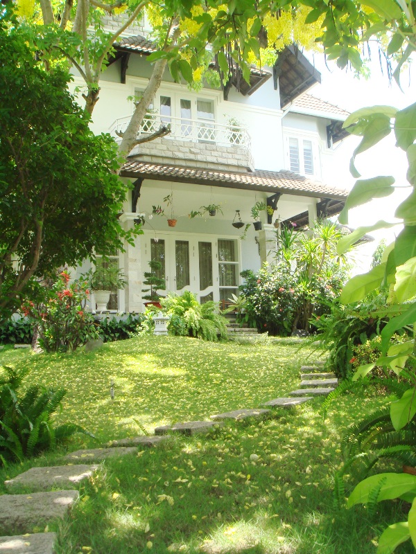 Cho thuê mặt bằng sân vườn tại Thảo Điền - Diện tích 700m2 - Mở Nhà Hàng/Cafe sân vườn - Giá 100 triệu/tháng