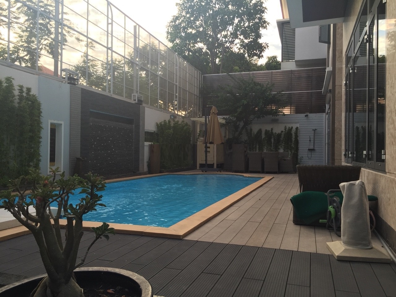 ⭐️Cho Thuê Villa Hồ bơi sân vườn 1200m2 Thiết kế hiện đại  Nguyễn Văn Hưởng Thảo điền Quận 2 MS:685
