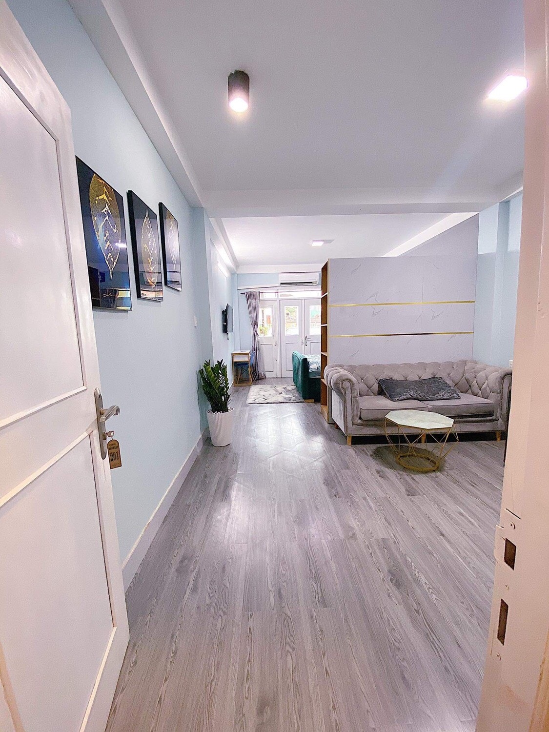 Cho thuê 153 Đề THám, 1 phòng ngủ. diện tích 35m2. full nội thất, view đẹp, nhà mới tinh