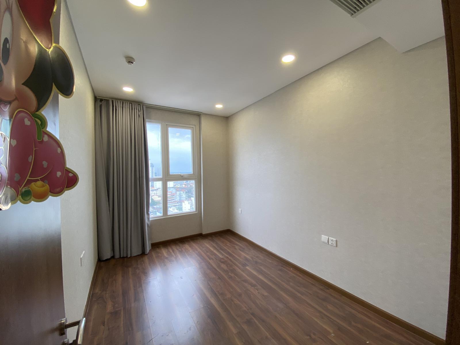 Cho thuê căn hộ The Golden Star Q7 nội thất cơ bản cao cấp 2pn,2wc  chín triệu một tháng
